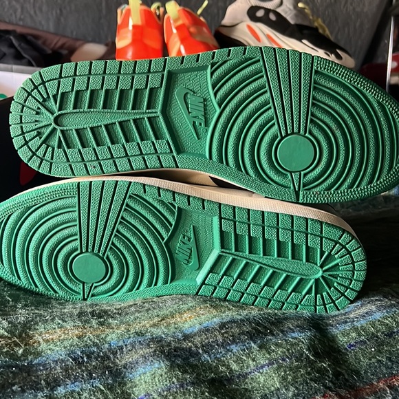 12.5 Jordan 1 Pine Green Og - Picture 4 of 5